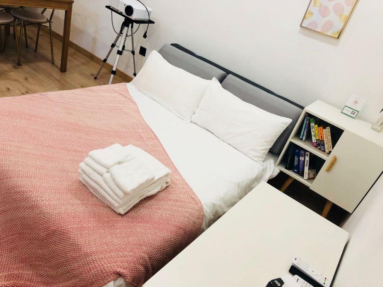 Henry'S Apartment - South Maoming Road Shanghai Esterno foto
